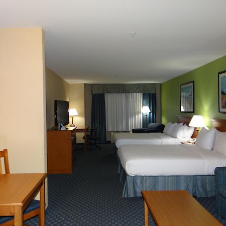 Holiday Inn Express Hotel & Suites Salisbury - Delmar By Ihg Dış mekan fotoğraf