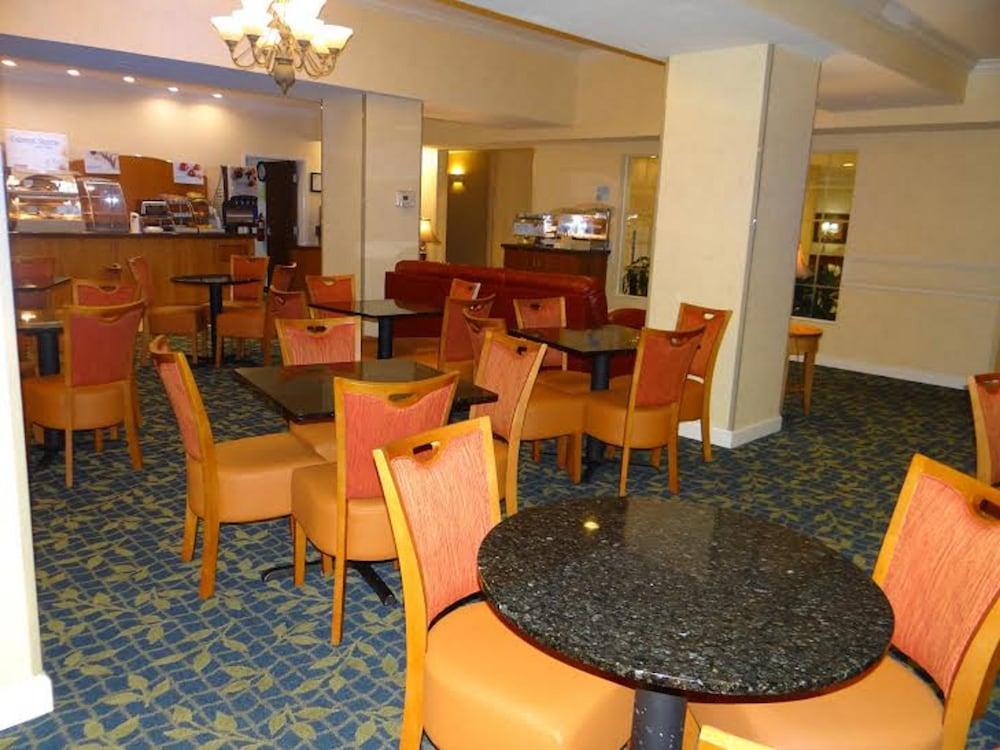 Holiday Inn Express Hotel & Suites Salisbury - Delmar By Ihg Dış mekan fotoğraf