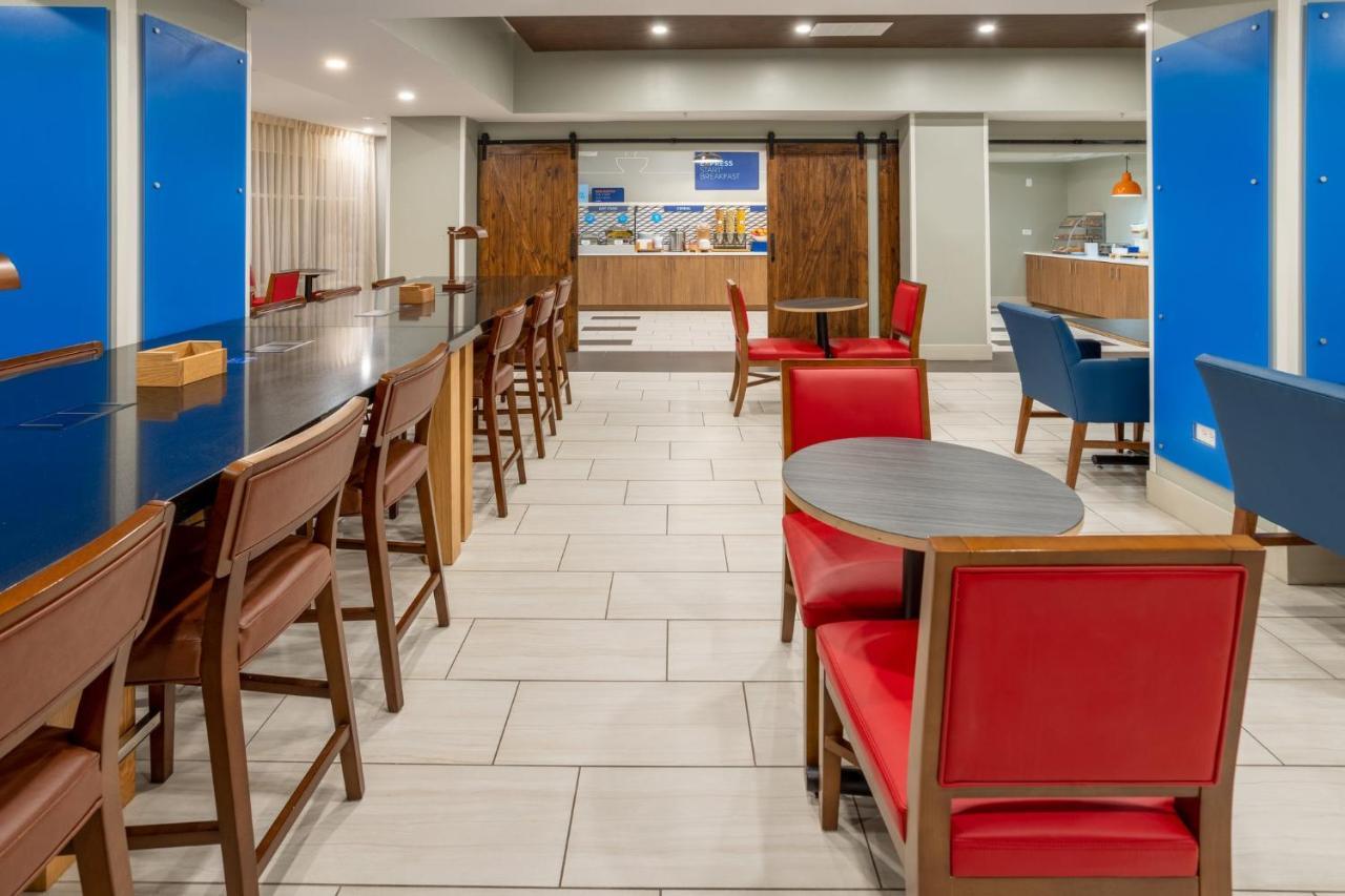Holiday Inn Express Hotel & Suites Salisbury - Delmar By Ihg Dış mekan fotoğraf