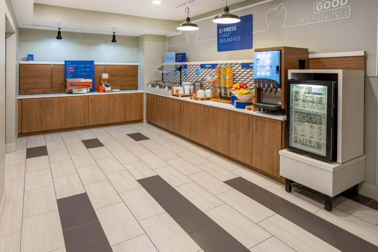 Holiday Inn Express Hotel & Suites Salisbury - Delmar By Ihg Dış mekan fotoğraf