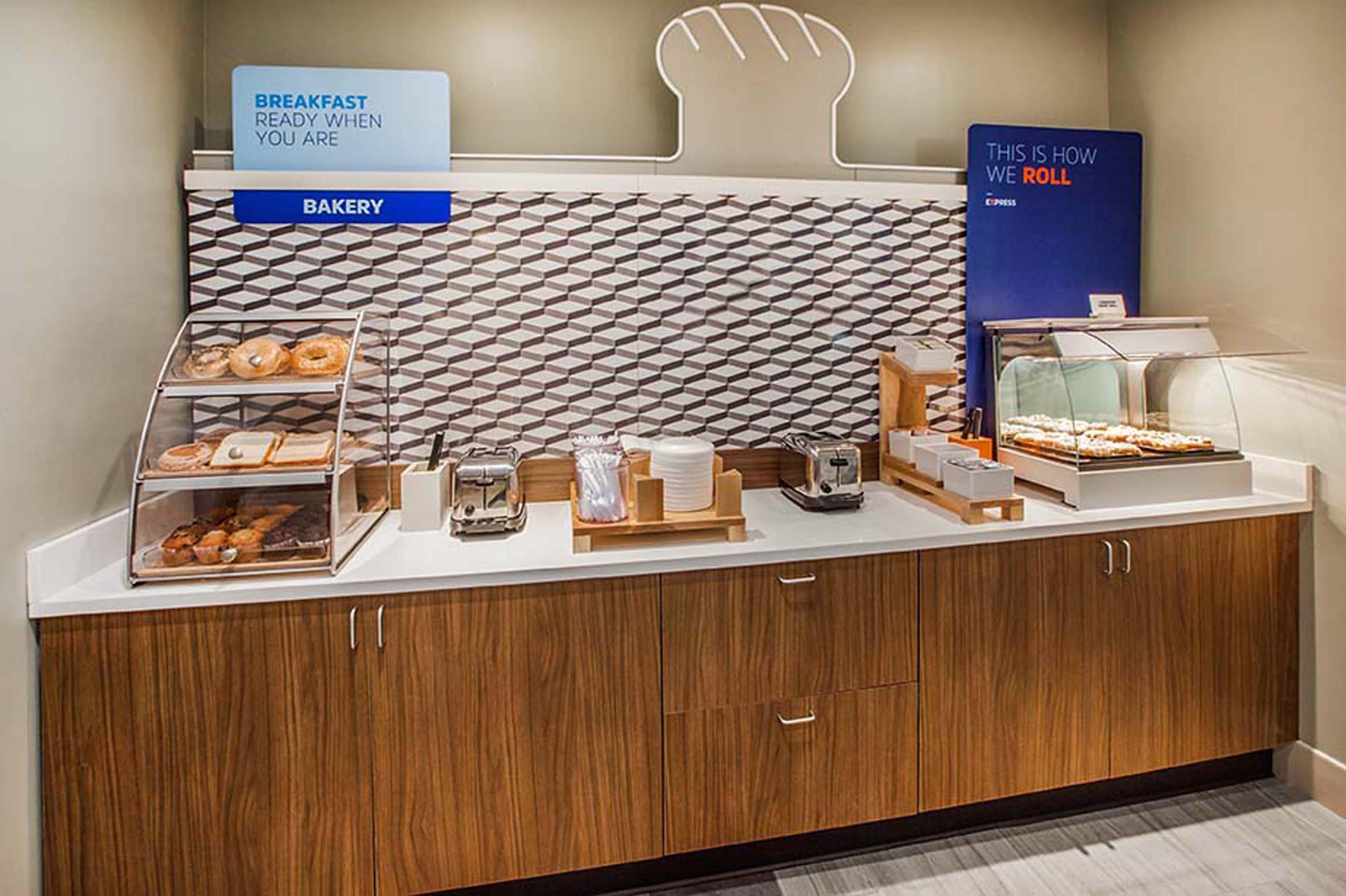Holiday Inn Express Hotel & Suites Salisbury - Delmar By Ihg Dış mekan fotoğraf