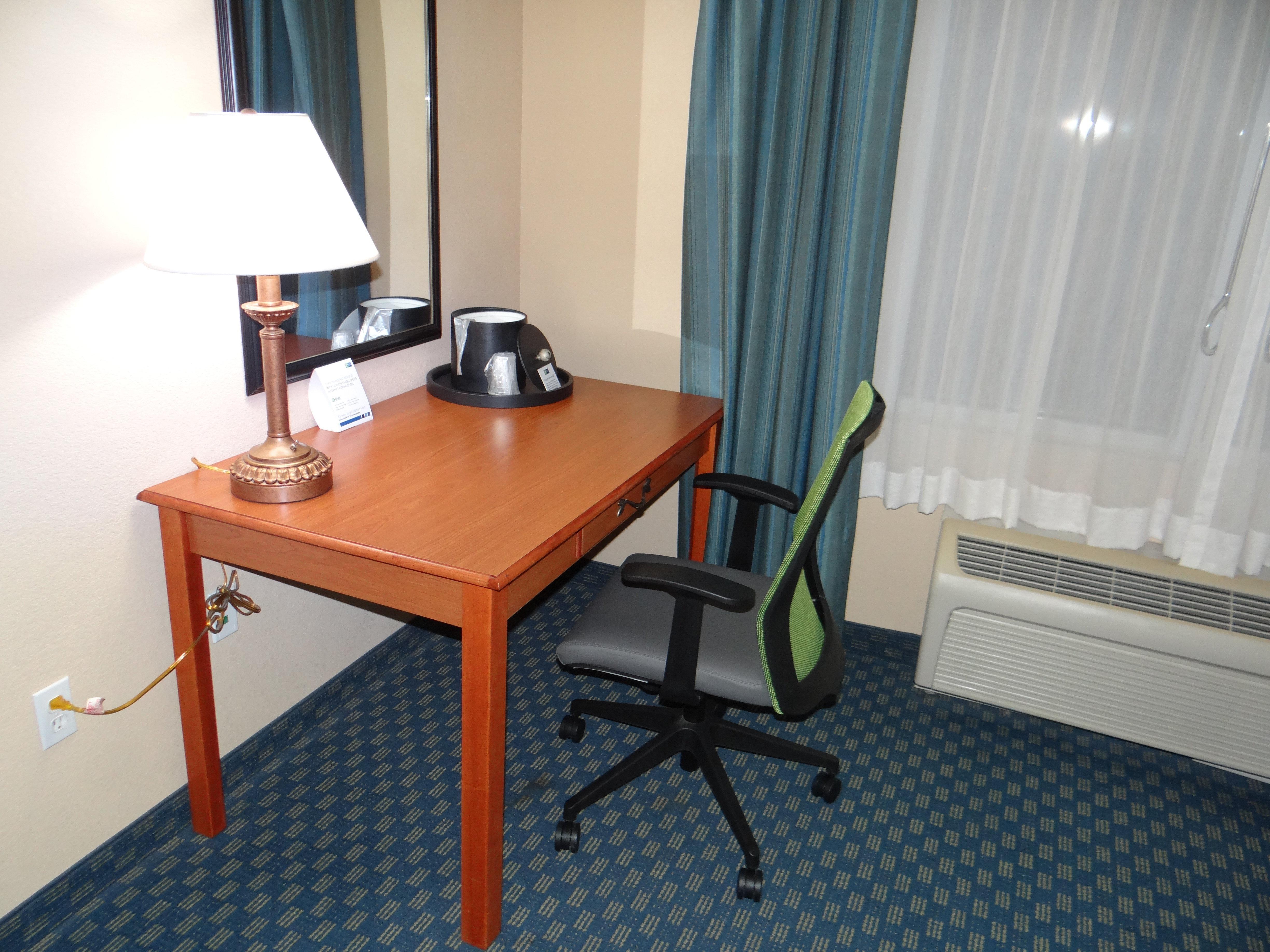 Holiday Inn Express Hotel & Suites Salisbury - Delmar By Ihg Dış mekan fotoğraf