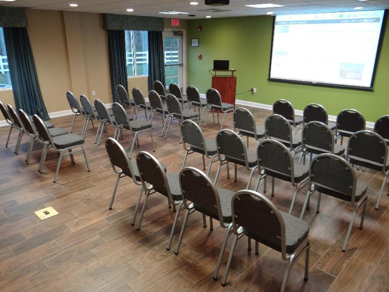 Holiday Inn Express Hotel & Suites Salisbury - Delmar By Ihg Dış mekan fotoğraf